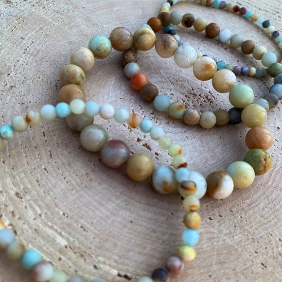 Natural Multicolor Amazonite Round Smooth High-Quality Gemstone Bead Bracelets - Picture 5 of 9